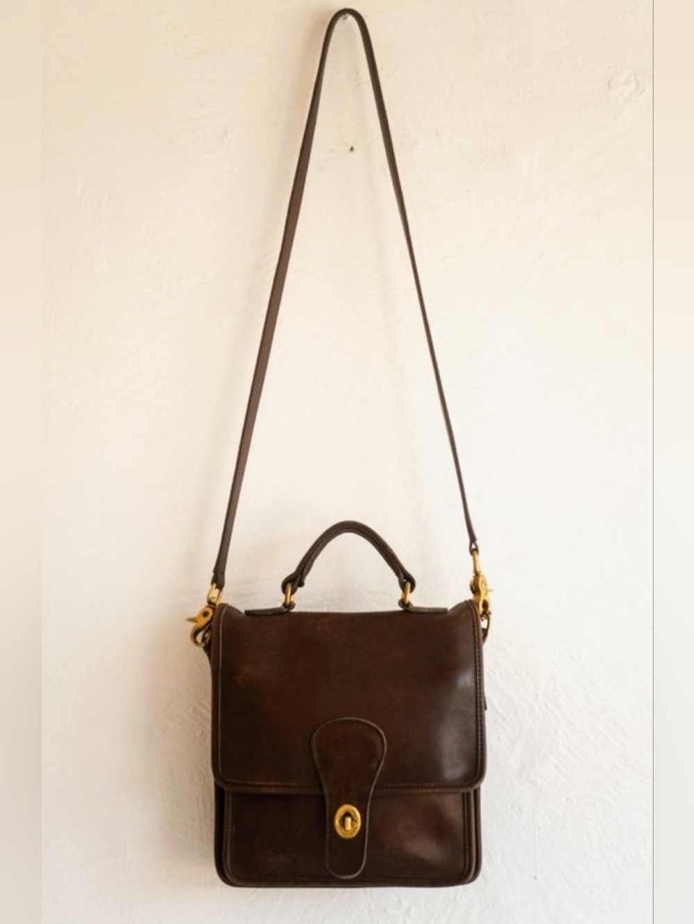 Coach $610 Vintage Station Crossbody Bag 1530 Brown Gold Accents Bag Charm - Picture 2 of 7
